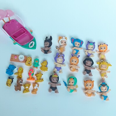 Twozies Lot of  24 Figures Babies Pet Animals With Boat Elephant Bird Horse