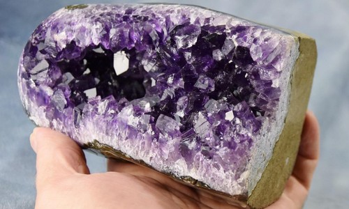 POLIERTER RAND Amethyst Geode Kathedrale Uruguay flach freistehend 148 mm 5,9" 205e - Bild 5 von 24