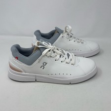 ON Roger Advantage Women  s Sneakers White/Rosehip US 11
