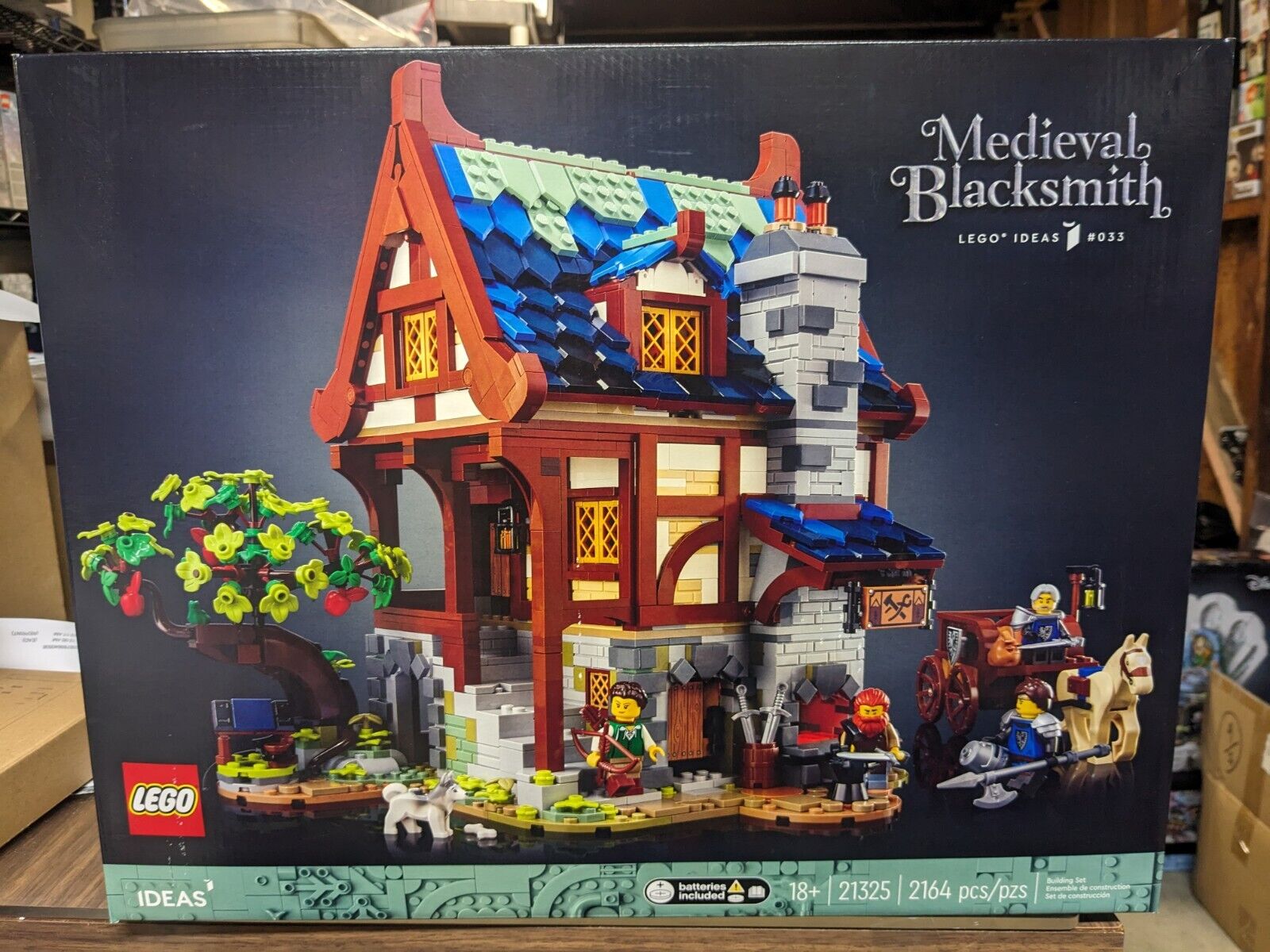 LEGO 21325, Medieval Blacksmith SHIP FAST FREE
