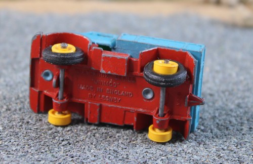 Matchbox Lesney 49B Blue Unimog Fair missing tires FNQHotwheels U2892 - Picture 7 of 8