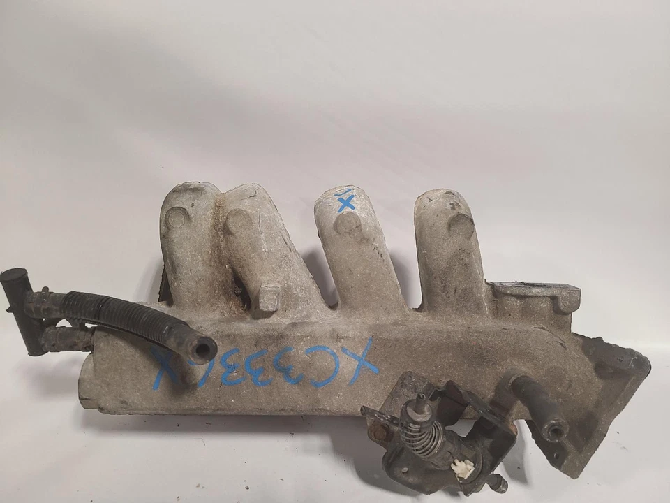 Used Upper Engine Intake Manifold fits: 1997 Ford Escort 4-121 2.0L SOHC upper U Foto 2 de 4