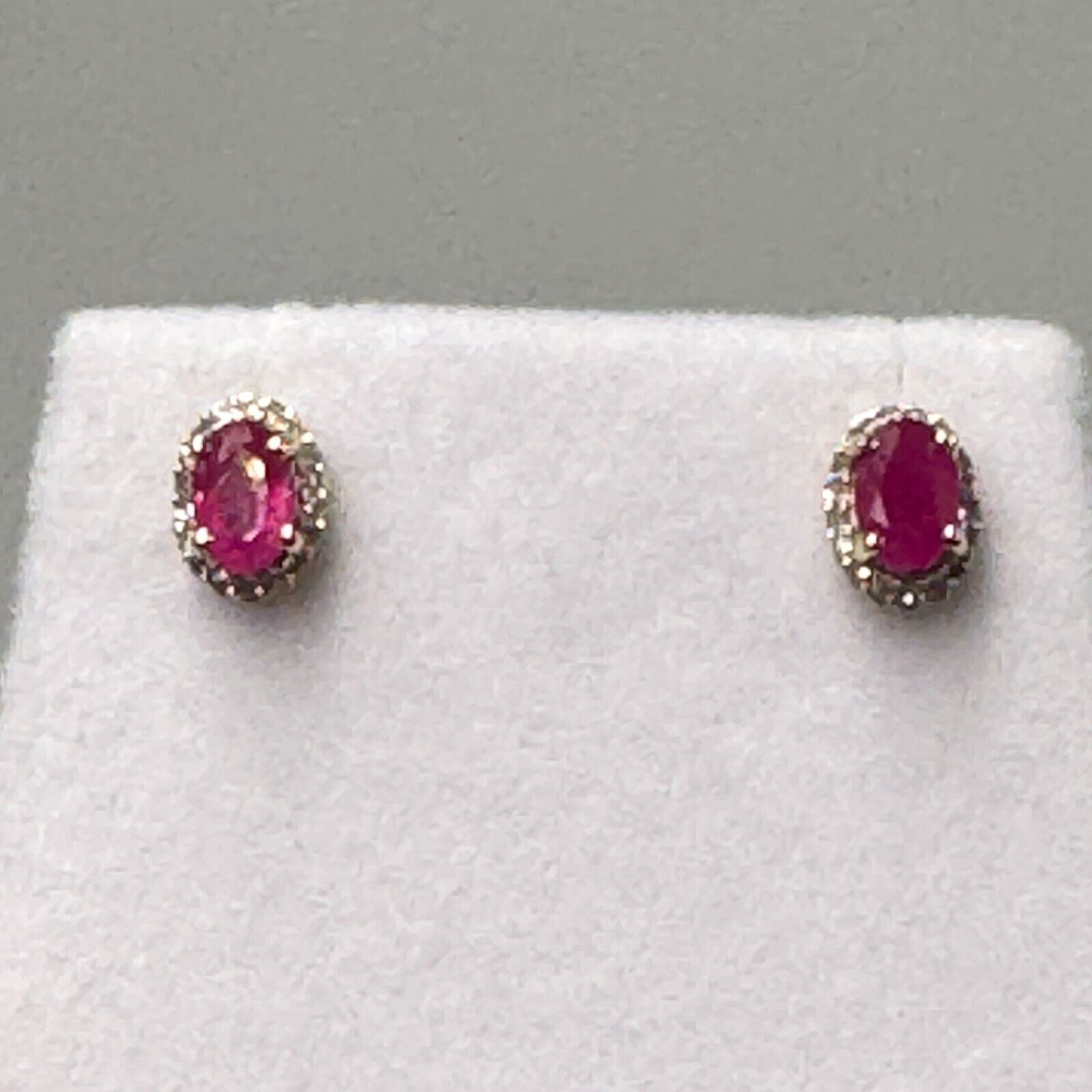 14K Solid Yellow Gold Oval Ruby & Diamond Halo St… - image 1