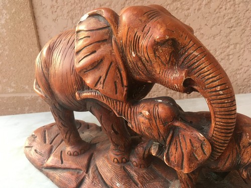 ancienne sculpture animalière en plâtre signée et numérotée éléphant - Picture 6 of 11