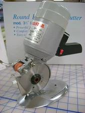 AS-350 Round Knife 3-1/2" Round Cloth Cutter with Extra Blade and Sharpener