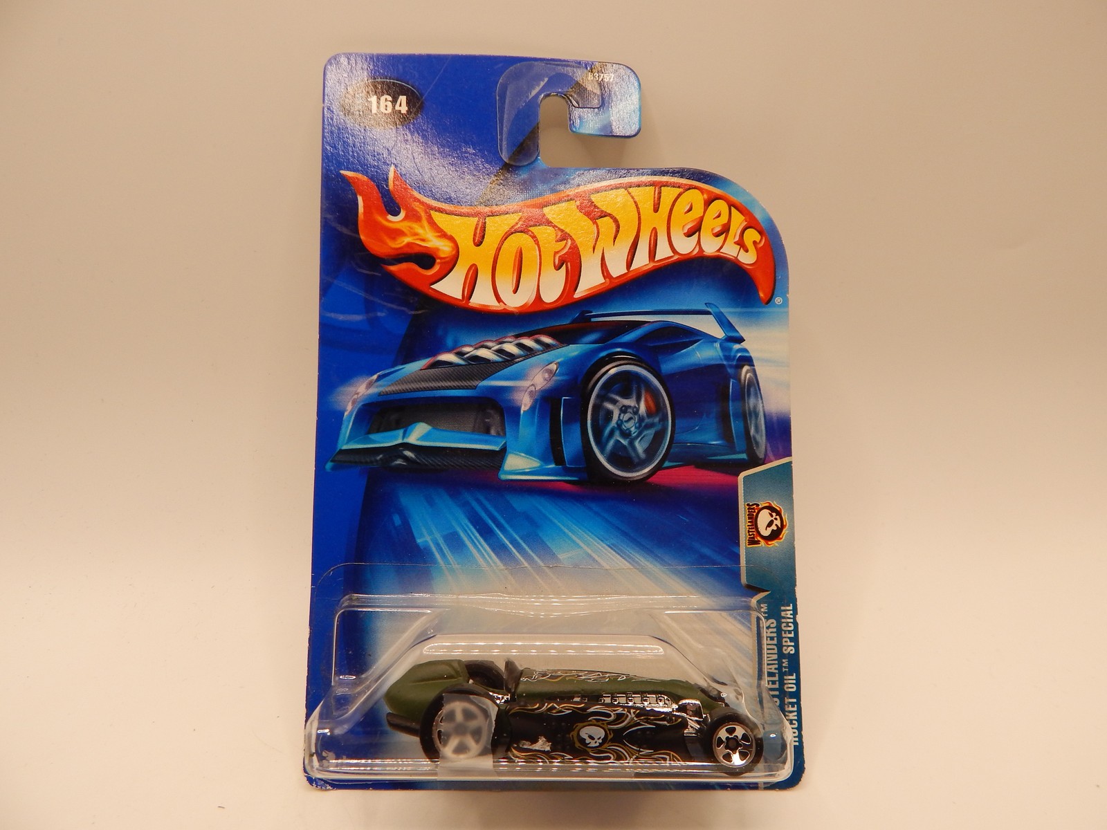 2004 Hot Wheels Rocket Oil Special Wastelanders Planet Hot Wheels 164