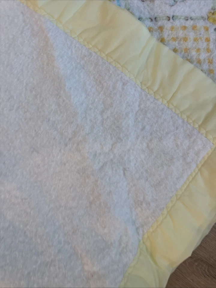 Manta Bebé Vintage Género Neutro Unisex 45" x 40" Patchwork Beacon Borde Satinado Foto 4 de 4