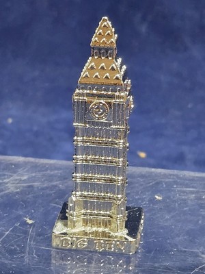 ロンドンLondon BigBen置物 Miniature London Big Ben Clock Tower - Metal, Silver, Bought In