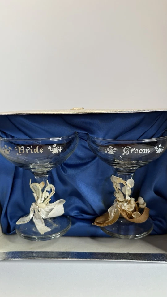 Juego de gafas Treasure Masters novia y novio 1984 - decoración de boda vintage Foto 2 de 4