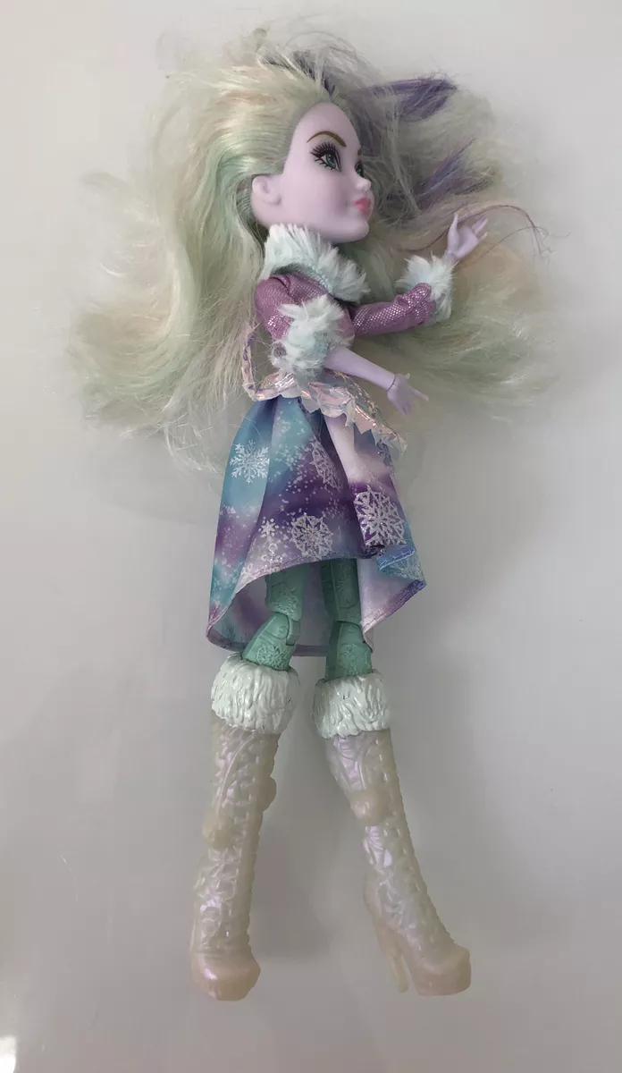 Bonecas Ever After High Cristal Winter Usada