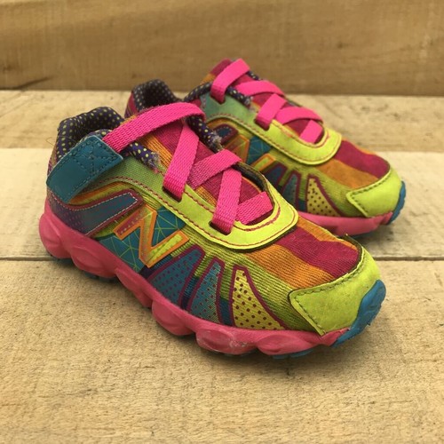 New Balance Girls 890V4 Sneakers 