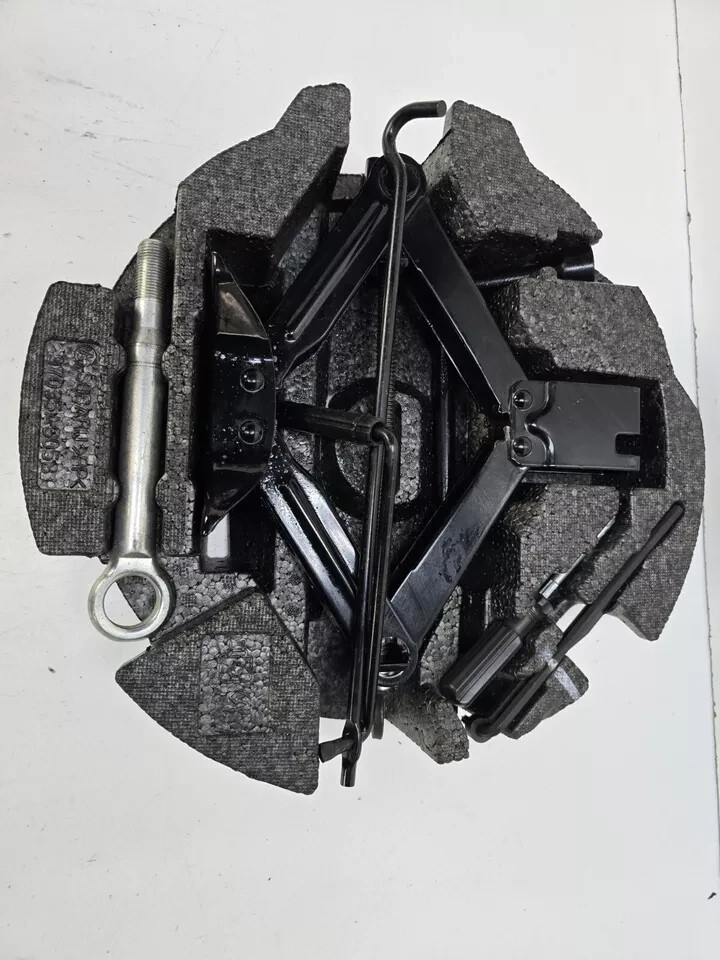 2010-2014 SUBARU LEGACY SPARE TIRE EMERGENCY JACKASSEMBLY TOOL KIT