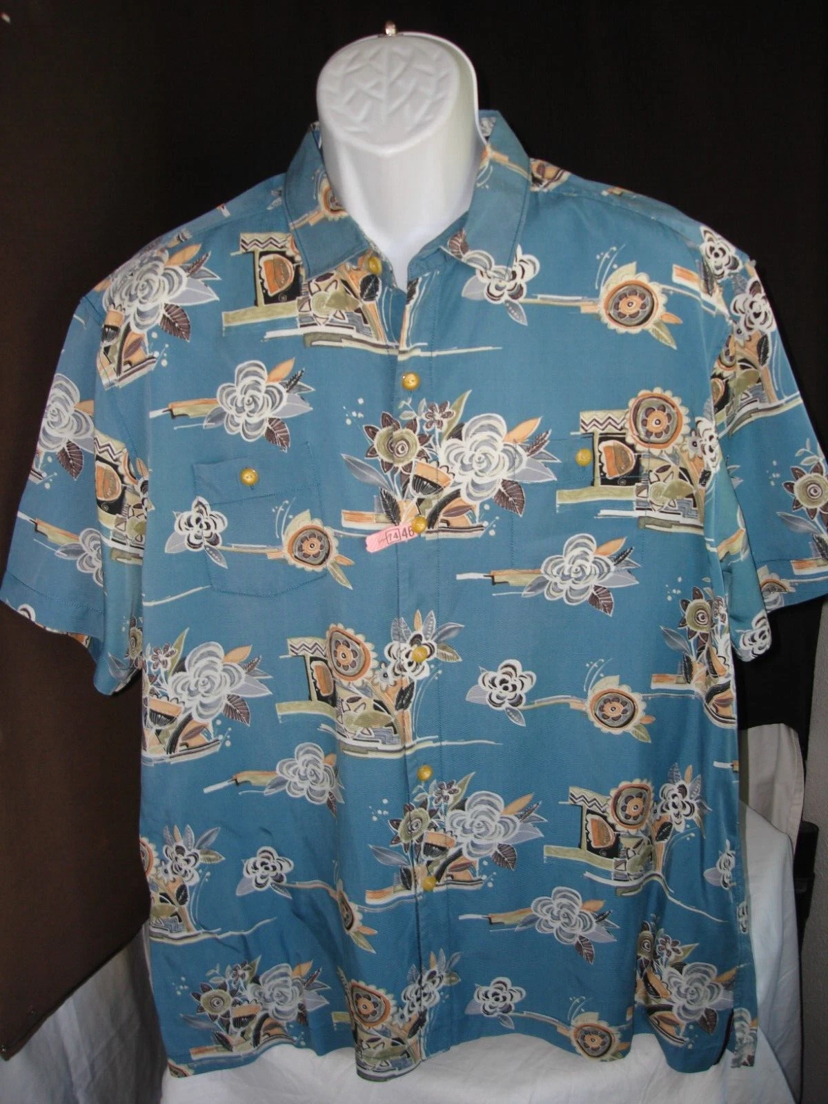 Tommy Bahama Blue w/Floral Print 100% Lyocell S/S Hawaiian Shirt Sz. XL
