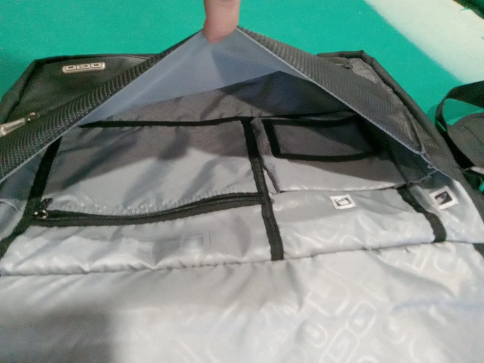 OGIO Messenger Laptop Shoulder Travel Bag Black Nylon Zippered Check Point - Image 2 of 4