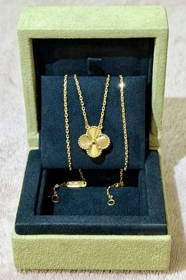 Brand New Van Cleef & Arpels Vintage Alhambra Necklace 18k Yellow Gold Guilloche