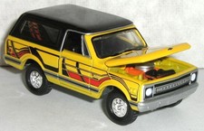 1/64 1969 CHEVROLET / CHEVY BLAZER K/6 = 4X4 = 4 WHEEL DRIVE Rubber Tire Diecast