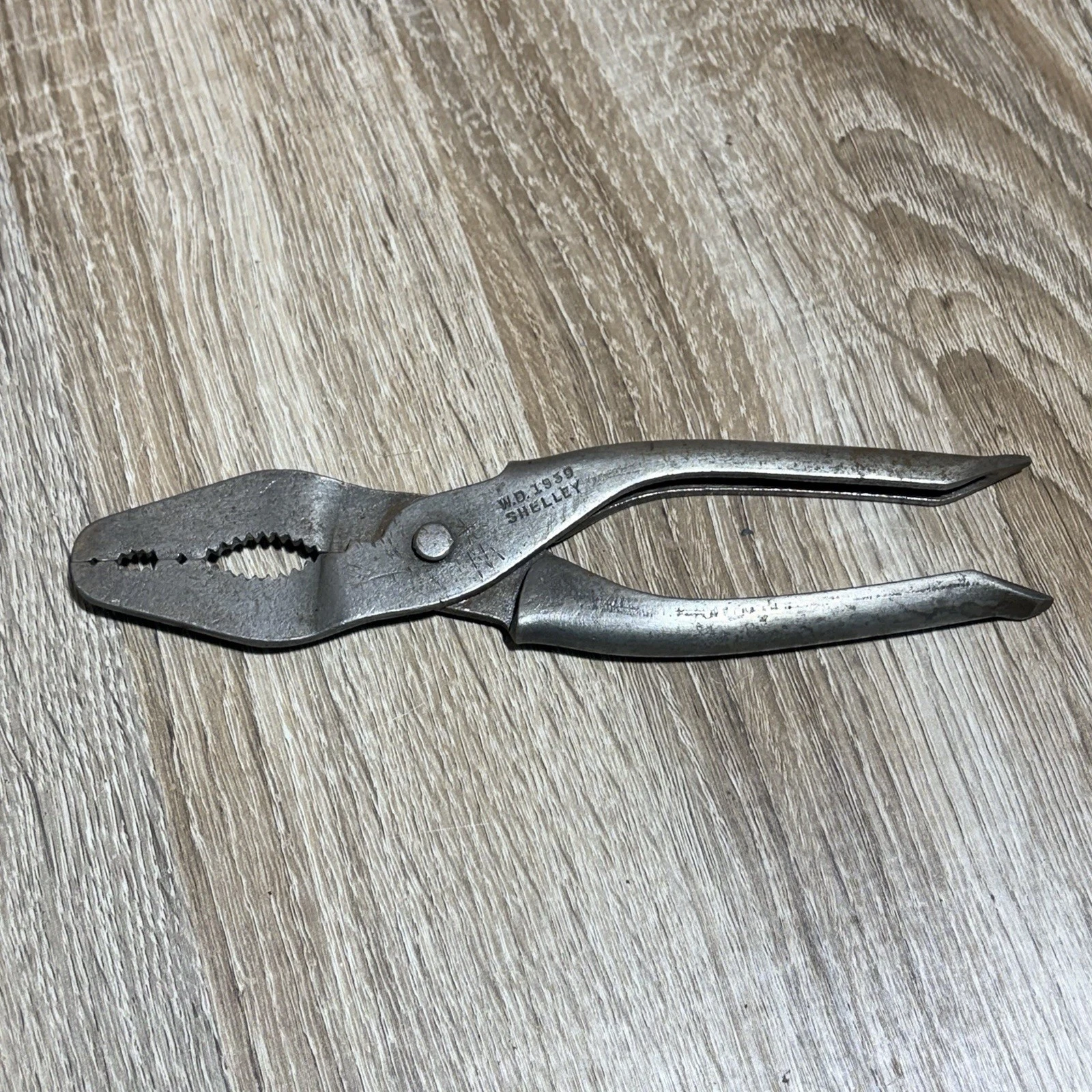 vintage war department Pliers 1939 Shelley Footprint
