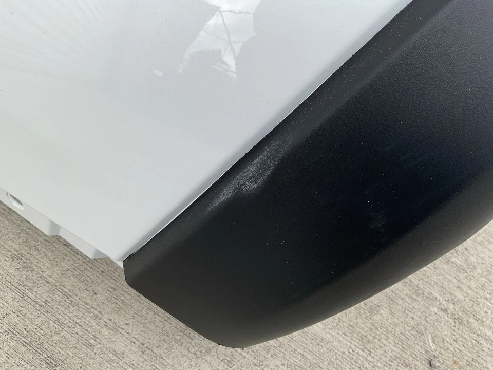 Mazda CX5 CX-5 2017 18 19 20 2021 cubierta de parachoques delantera blanca OEM KL2F 50031 Foto 4 de 4