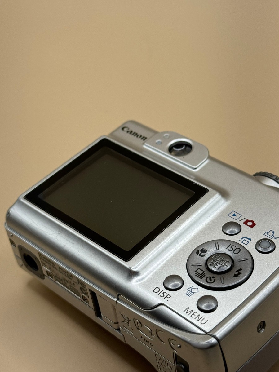 Canon PowerShot A550 7.1MP Digital Camera 4x Optical Zoom Silver