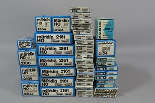 Märklin H0 Eisenbahnzubehör interessantes Konvolut (W 154024)