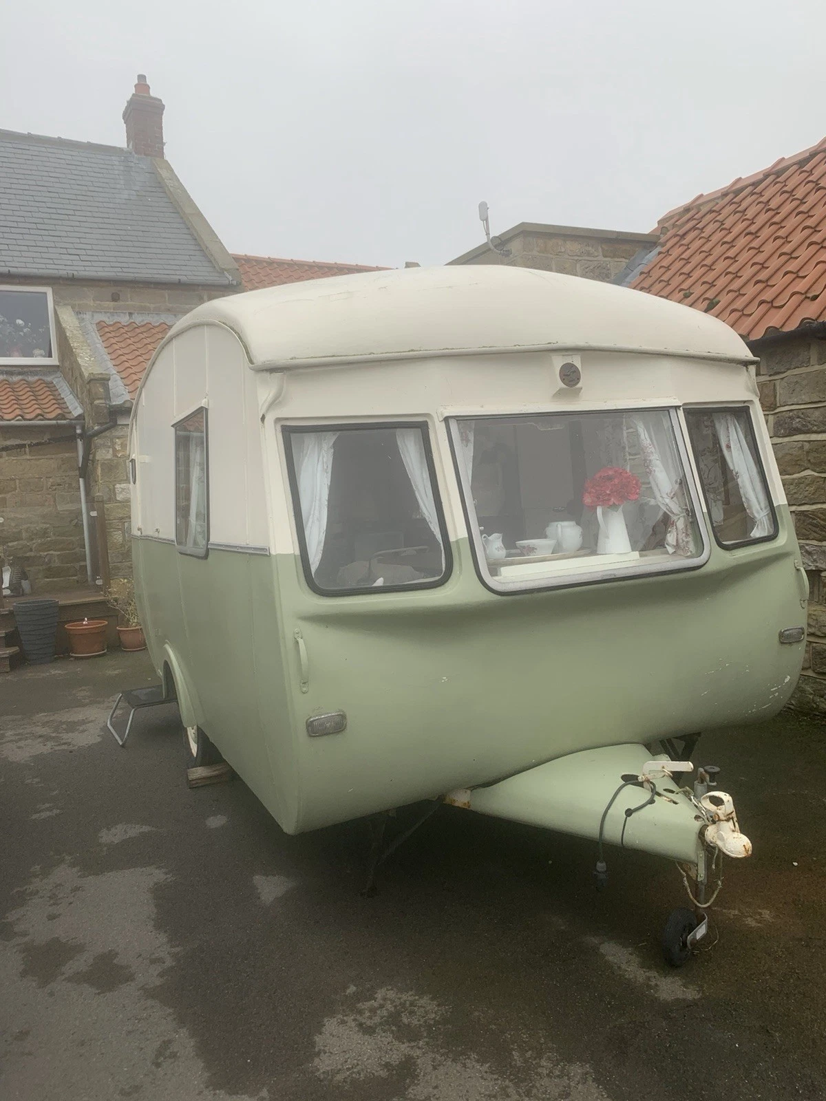Vintage Cheltenham Sable Caravan - Picture 1 of 8
