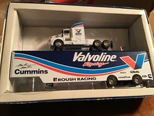 Kenworth Vavloline Mark Martin Race Transport  1/64  Series II pem Quaker 