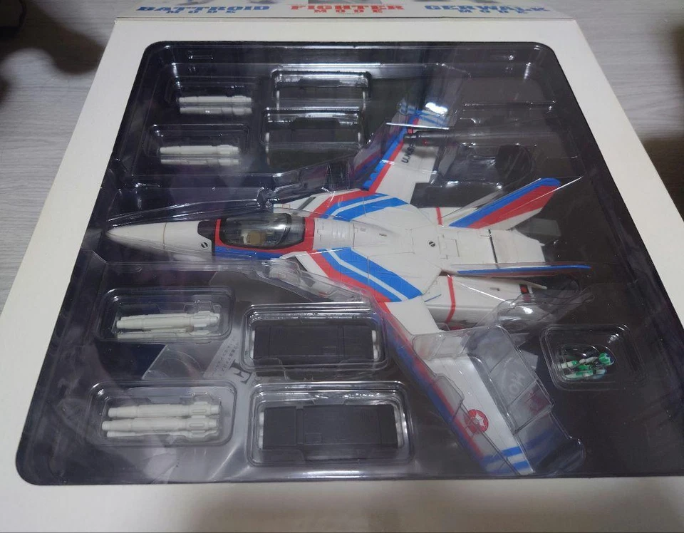 マクロス VF-1A 完全変形版 エンジェルバーズ 1/48 YAMATO | www