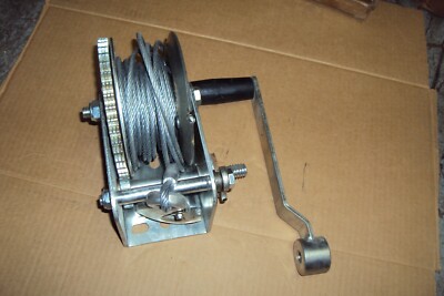 Single Speed Hand Winch with Wire Rope, 500-Lb. Load Capacity, WITH Rope