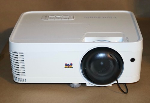 Proyector DLP de corto alcance ViewSonic PS600W. 3500 lúmenes.1498 a 1518 horas usado - Imagen 4 de 12