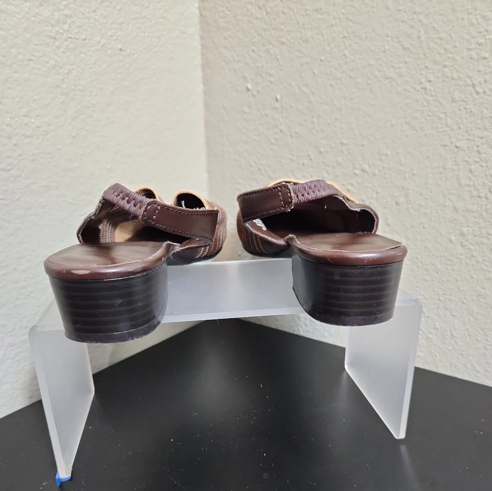 KAREN SCOTT Black Mesh Elastic Slip on Shoes 8M - Image 3 of 4