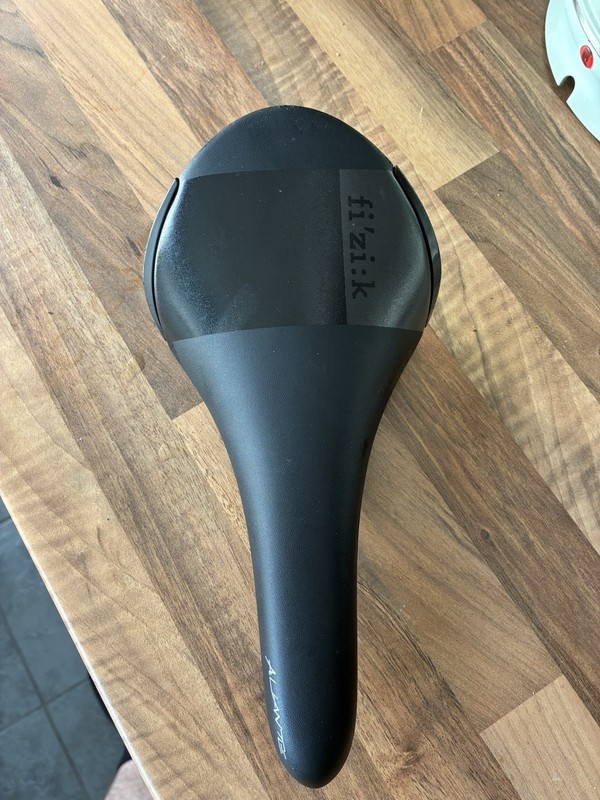 Fizik Aliante R7 Black Leather Bicycle Saddle