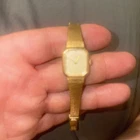 seiko womens quartz watch gold vintage
