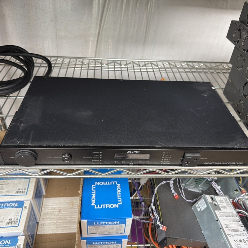 APC AV G50 Rack Power Filter 20A Digital Multi Outlet 120v 50/60 HZ