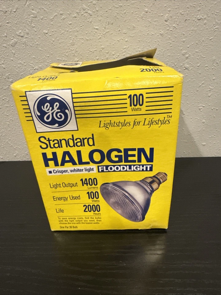 GE -flood Light standard Crispier, Whiter Light - 100w - Image 3 of 4