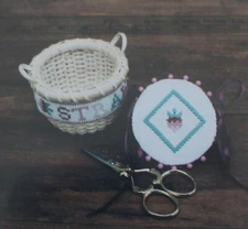 Bitty Baskets Queen Stitch Strawberry - Samplers and Such 