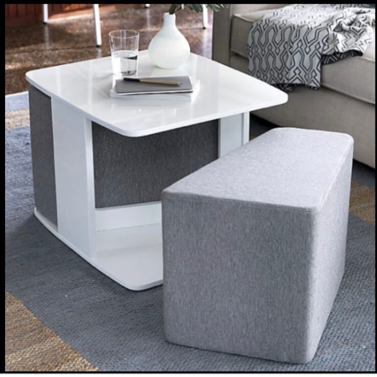 CB2 SAIC Mesa de Plato Profundo, Laca Blanca, Cojines Grises Extraíbles Foto 2 de 4