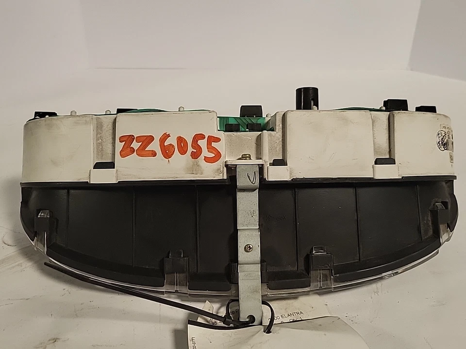 1996 - 2000 Hyundai Elantra Speedometer Instrument Cluster 257-61082 HH4 Foto 2 de 4