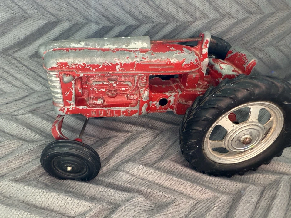 Tractor de juguete Hubley Ford de colección Foto 2 de 4
