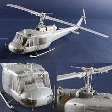 1:35 Scale Uh-1b Iroquois Huey Plastic Model Kit Trumpeter 05111 Unassembled