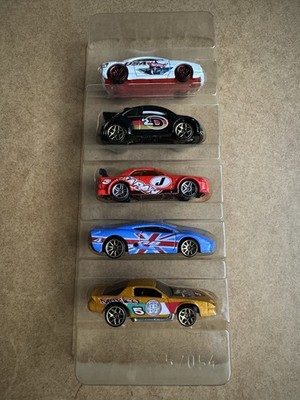 Hot Wheels Flag Flyers 5-Pack Japan Nissan Skyline GT-R (R32)