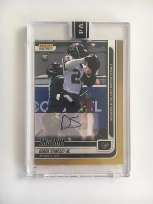 2022 PANINI NFL INSTANT #56 RC DEREK STINGLEY JR. FIRST NFL INT. GOLD AUTO #9/10