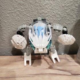 Set of 4 LEGO Bionicles 8560, 8563-8564 Complete Canisters Manuals Rubberbands