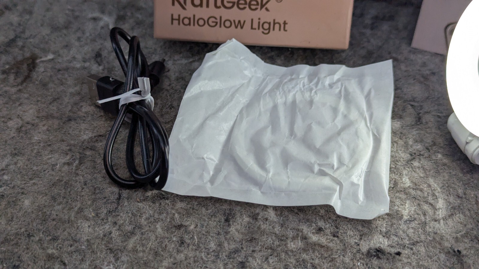 🔥Works Great🔥 KraftGeek HaloGlow Magnetic Phone Ring Light Portable White