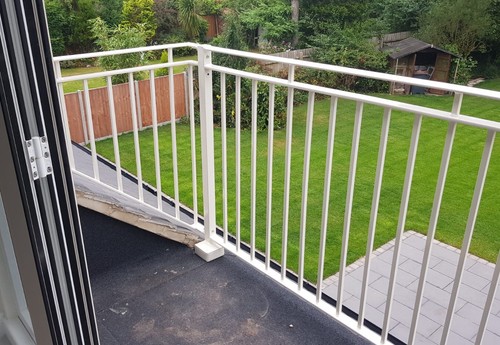 HIGH QUALITY - SQUARE STEEL GATE POST / WROUGHT IRON RAILING POST - S/M SIZE - Picture 16 of 25