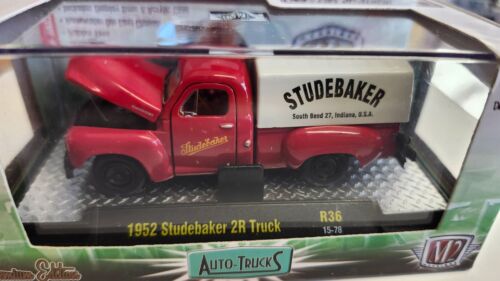 M2 Auto Trucks 1952 Studebaker 2R Truck R36 #15-78 in rot mit RR - Bild 3 von 8