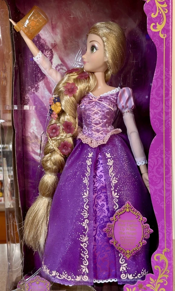 Disney Store Enredado Cantando Rapunzel 17” Muñeca Linterna/Cabello Iluminado -Dañado- Foto 3 de 4
