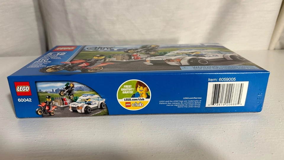 LEGO CITY HIGH SPEED POLICE CHASE #60042 Brand New SEALED RETIRED Free Shipping - Image 4 of 4