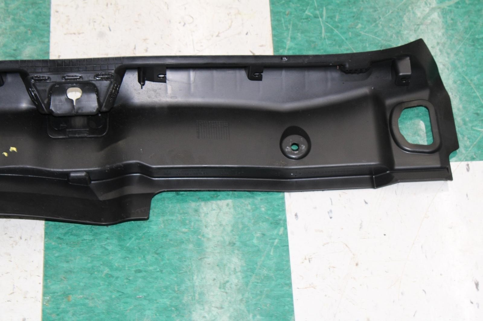 Maserati Ghibli 2014-2017 REAR Trunk latch