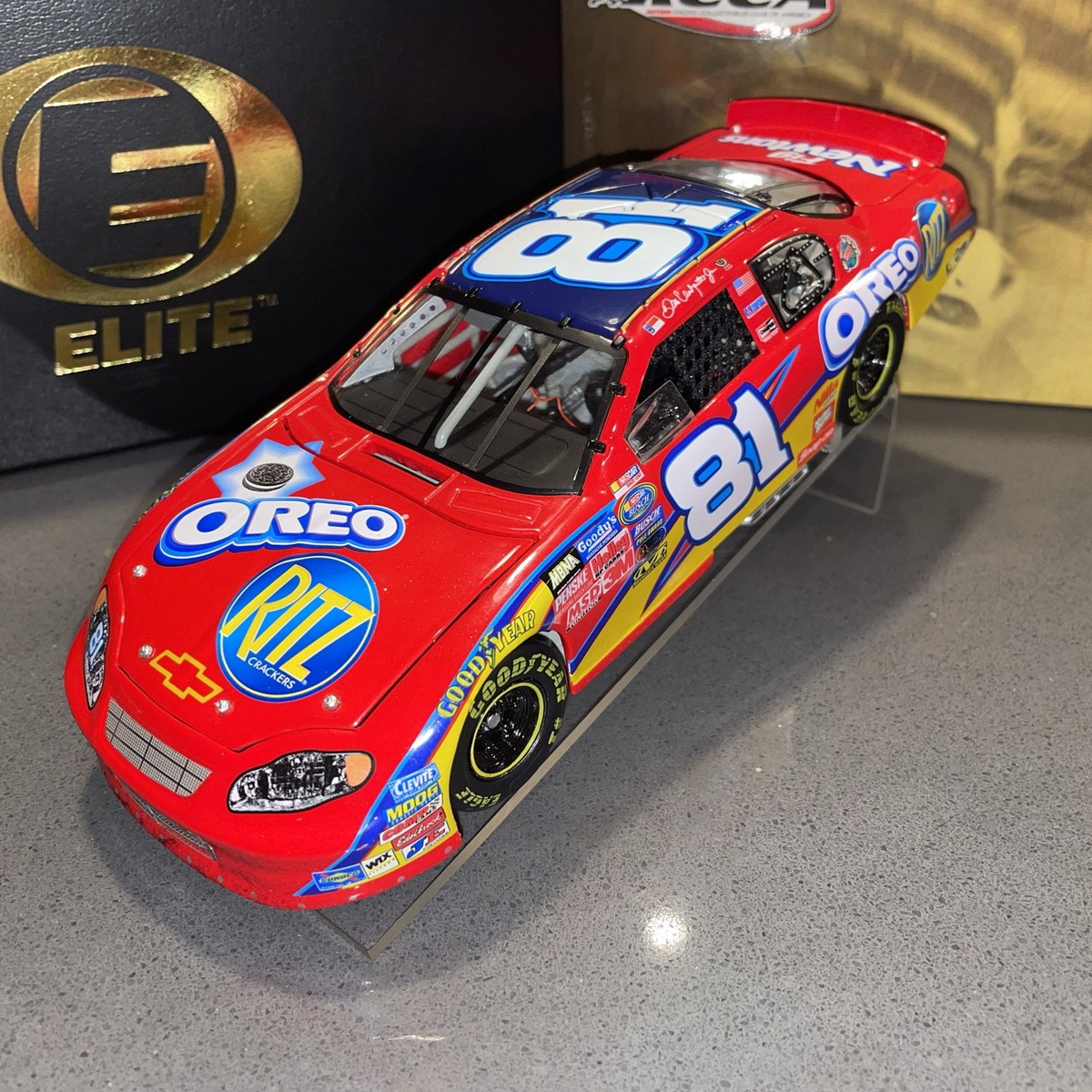 Dale Earnhardt Jr. #81 Oreo Ritz 2005 Monte Carlo 1 Of 2400 Elite
