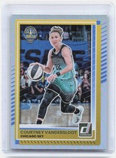 2025 Donruss WNBA #34 Courtney Vandersloot Holo Chicago Sky